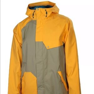 Under Armour MTN snowboard/ski winter jacket M